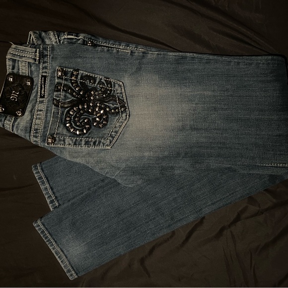 Missing button - Picture 1 of 3